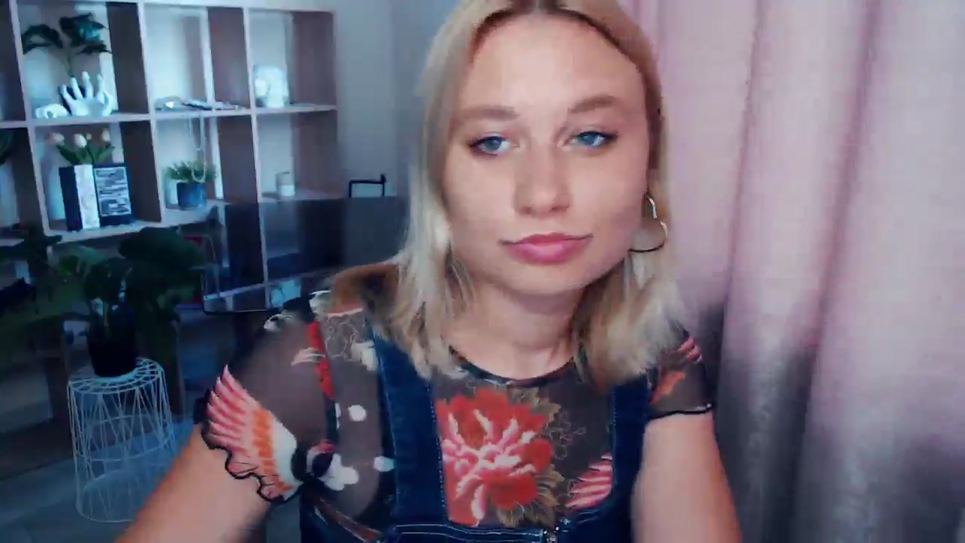 Gallery image thumbnail from Kukla_kolduna's myfreecams stream on, 07/10/2025, 16:36 image 18 of 20