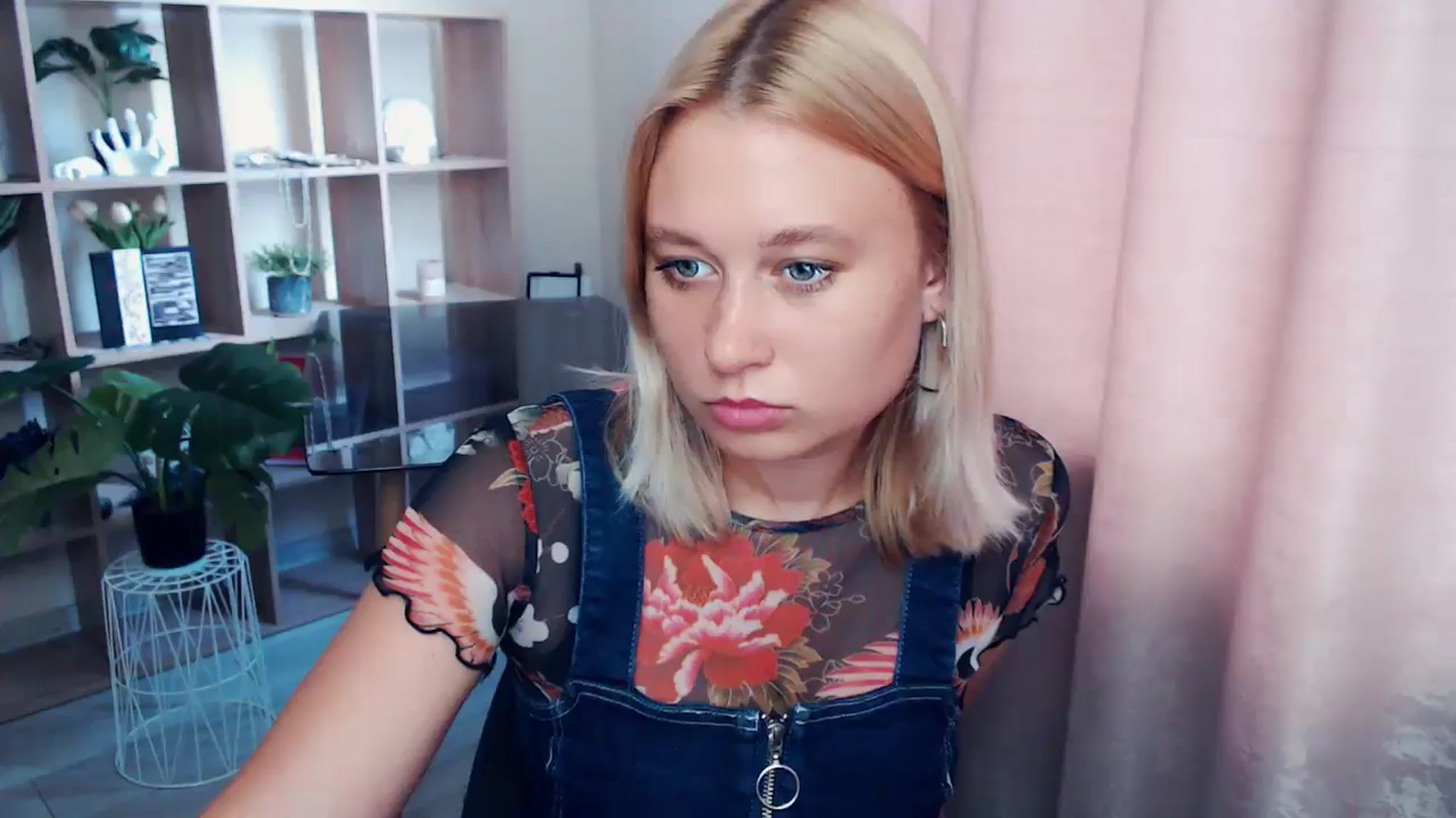 Gallery image thumbnail from Kukla_kolduna's myfreecams stream on, 07/10/2025, 16:36 image 9 of 20