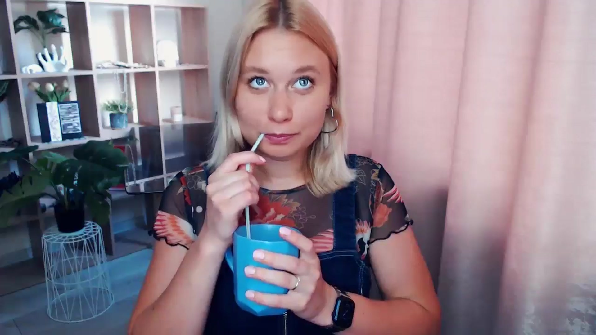 Gallery image thumbnail from Kukla_kolduna's myfreecams stream on, 07/10/2025, 16:36 image 11 of 20