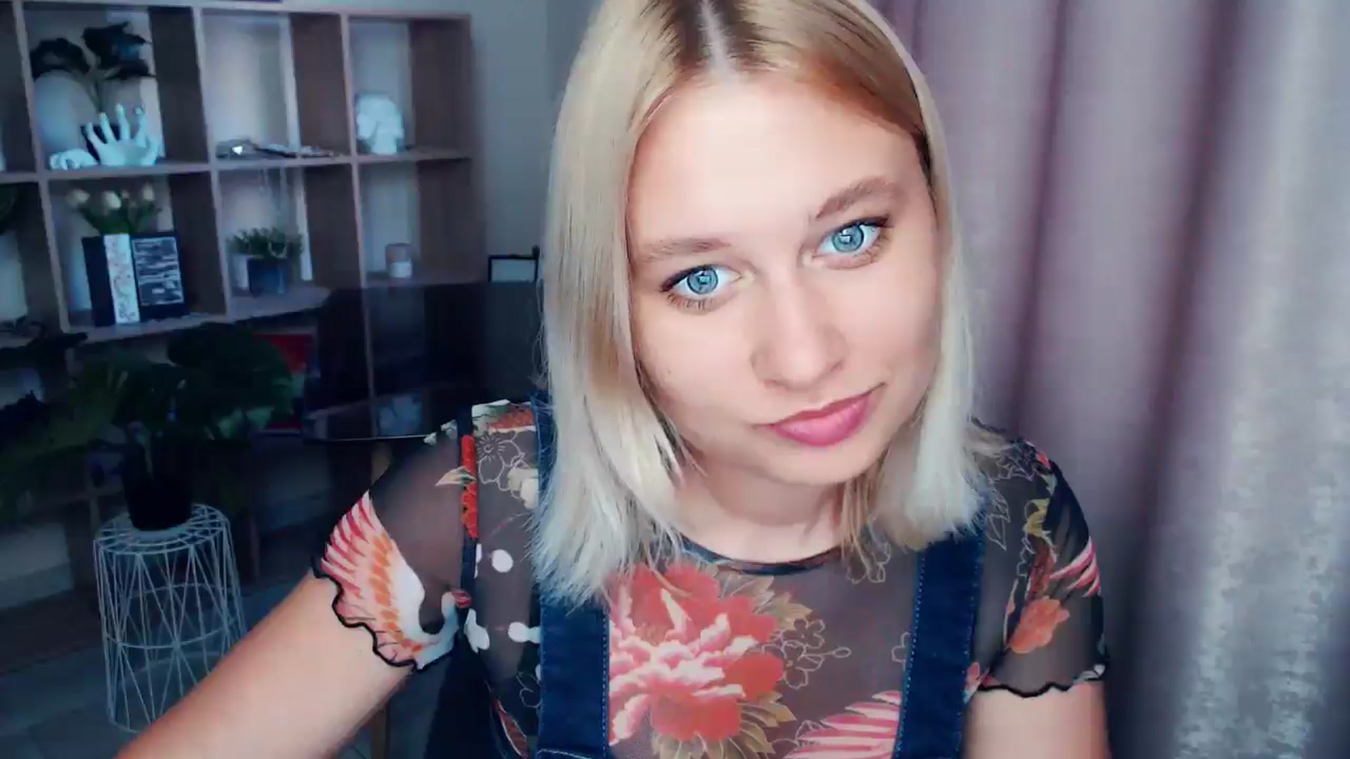 Gallery image thumbnail from Kukla_kolduna's myfreecams stream on, 07/10/2025, 18:35 image 7 of 20