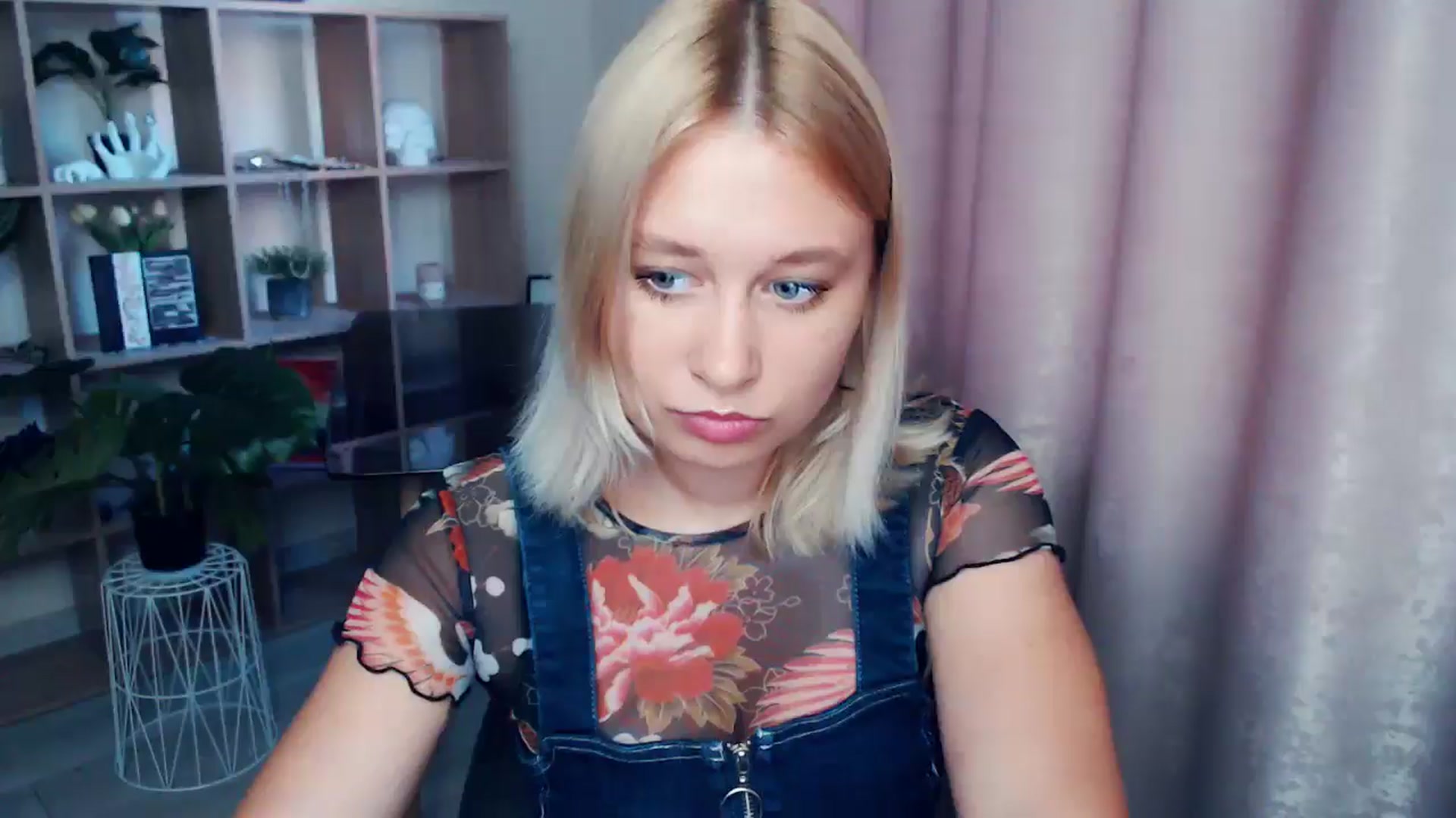 Gallery image thumbnail from Kukla_kolduna's myfreecams stream on, 07/10/2025, 18:35 image 6 of 20