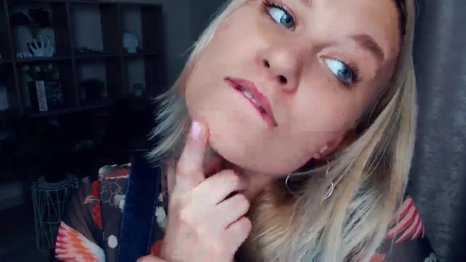 Gallery image thumbnail from Kukla_kolduna's myfreecams stream on, 07/10/2025, 18:35 image 17 of 20