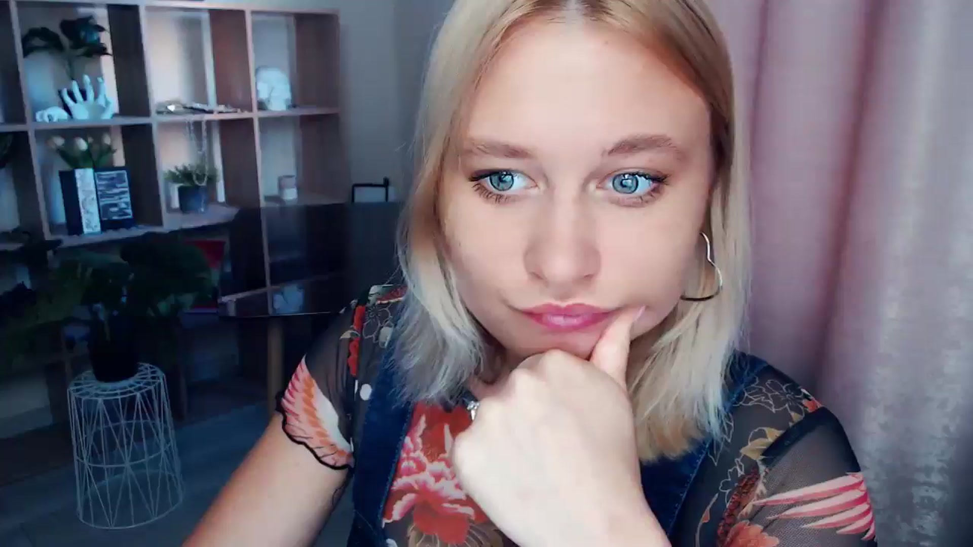 Gallery image thumbnail from Kukla_kolduna's myfreecams stream on, 07/10/2025, 18:35 image 1 of 20