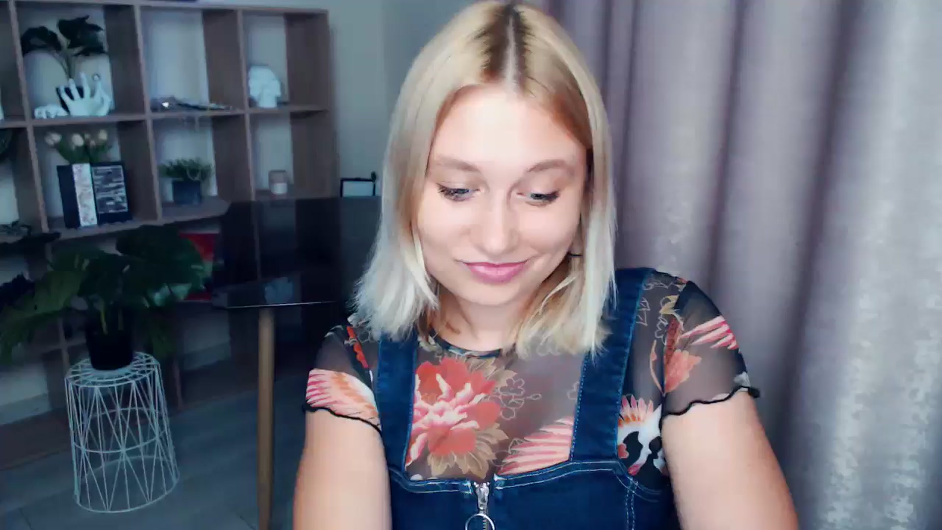 Gallery image thumbnail from Kukla_kolduna's myfreecams stream on, 07/10/2025, 18:35 image 13 of 20