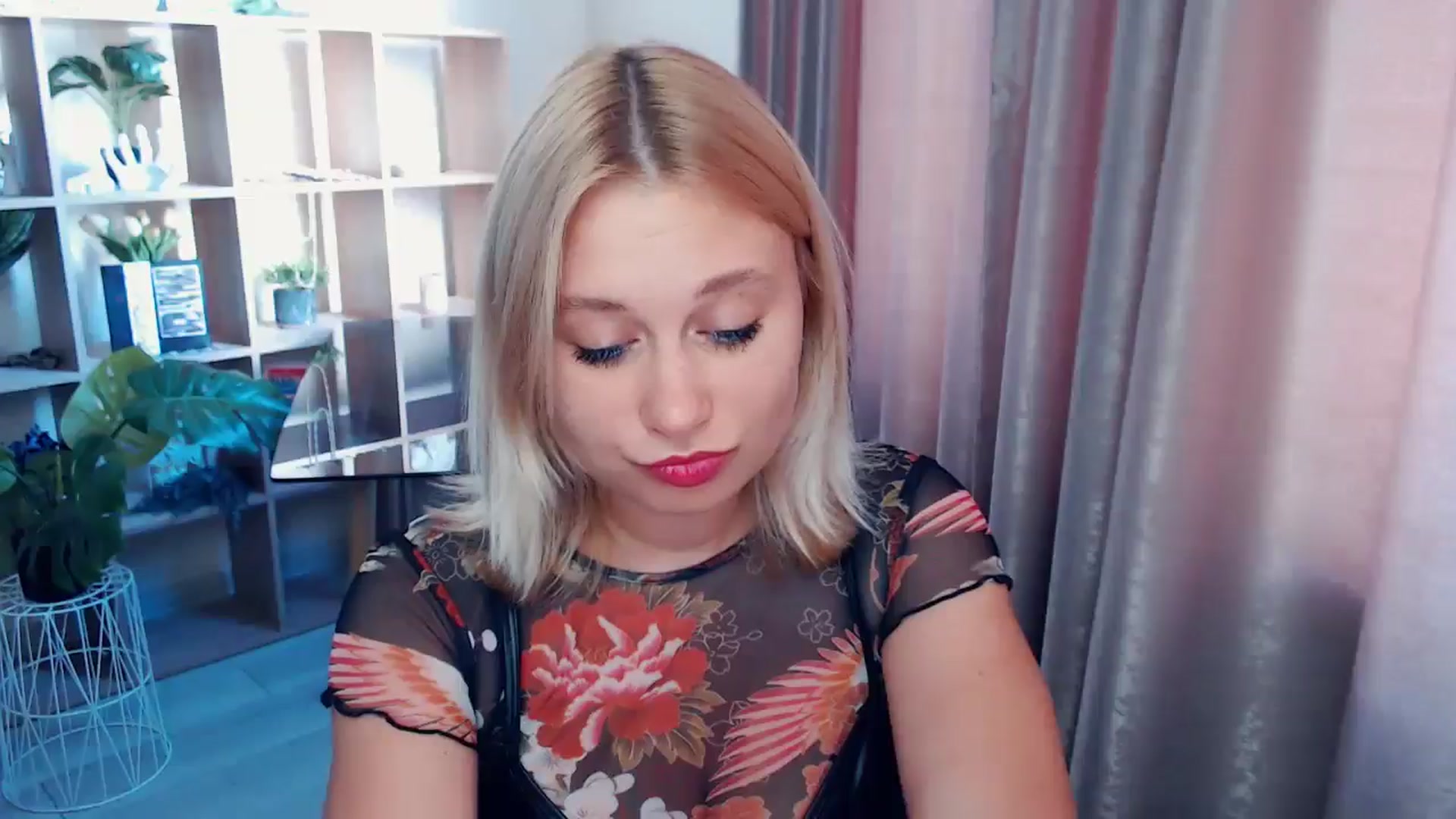 Gallery image thumbnail from Kukla_kolduna's myfreecams stream on, 07/11/2025, 16:52 image 9 of 20