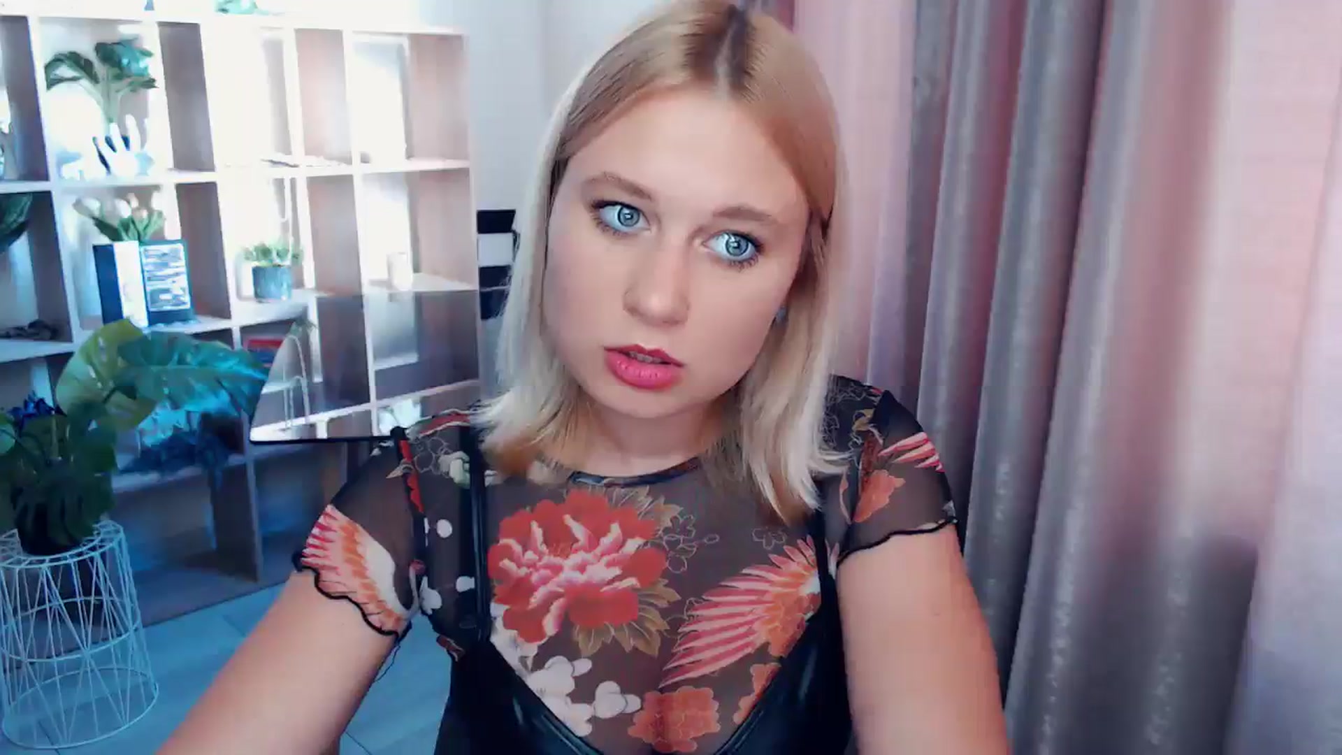 Gallery image thumbnail from Kukla_kolduna's myfreecams stream on, 07/11/2025, 16:52 image 7 of 20