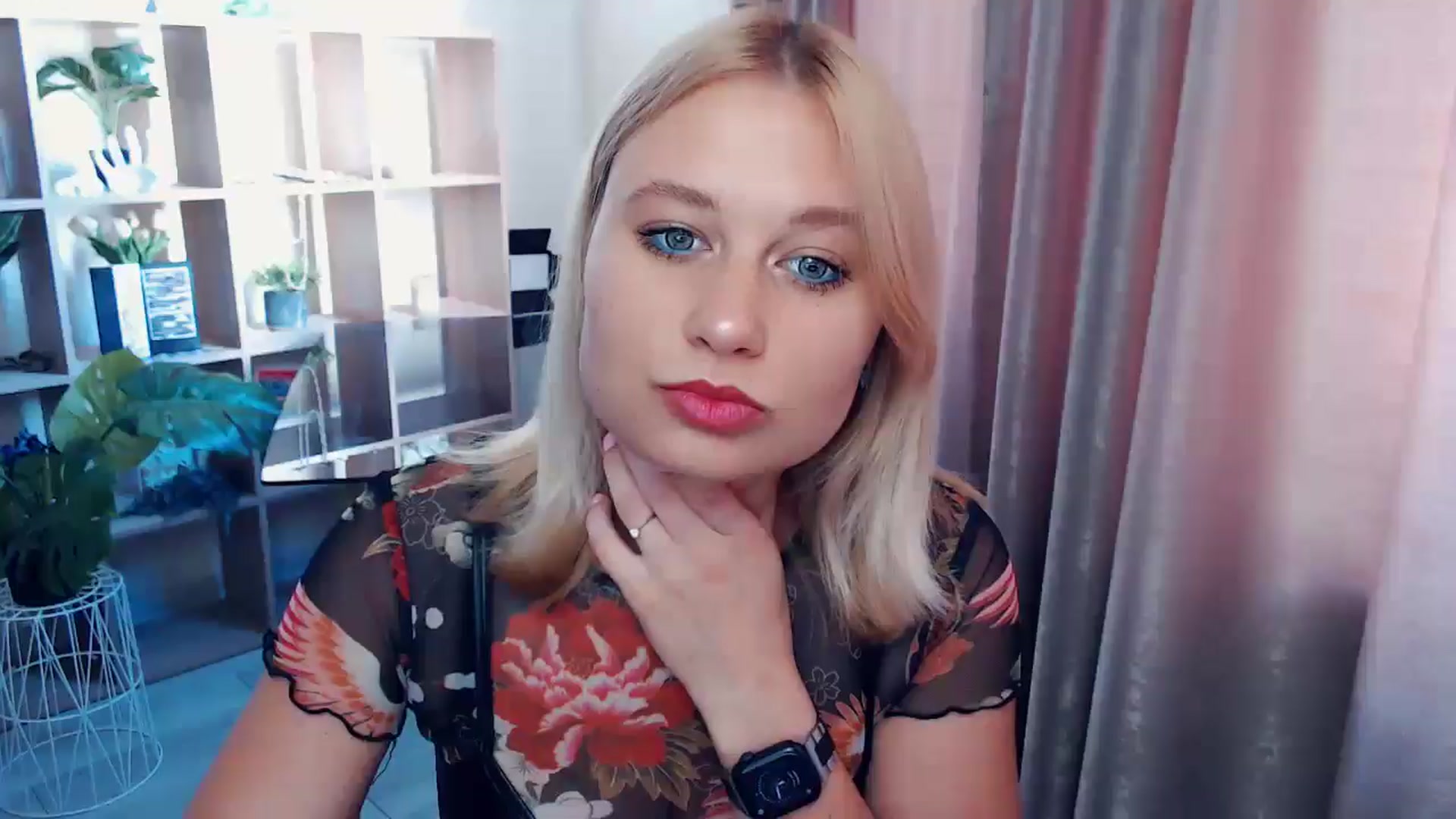 Gallery image thumbnail from Kukla_kolduna's myfreecams stream on, 07/11/2025, 16:52 image 1 of 20