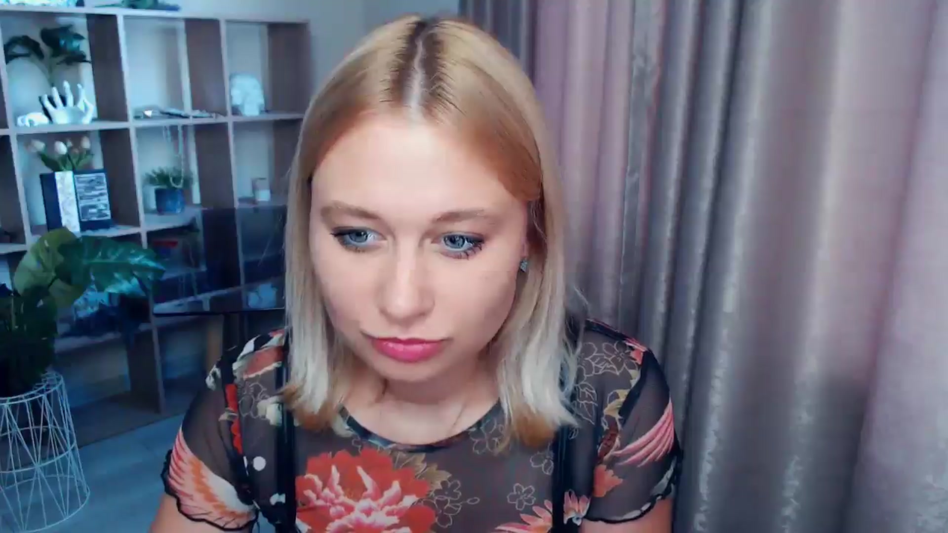 Gallery image thumbnail from Kukla_kolduna's myfreecams stream on, 07/11/2025, 18:15 image 3 of 20