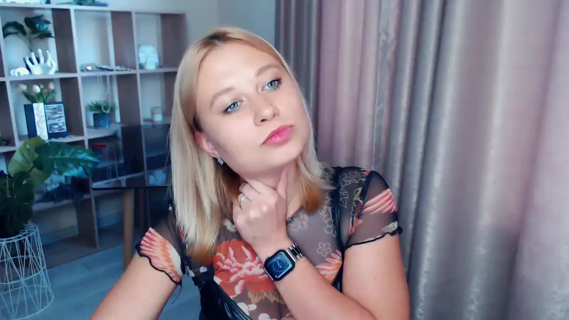 Gallery image thumbnail from Kukla_kolduna's myfreecams stream on, 07/11/2025, 18:15 image 4 of 20