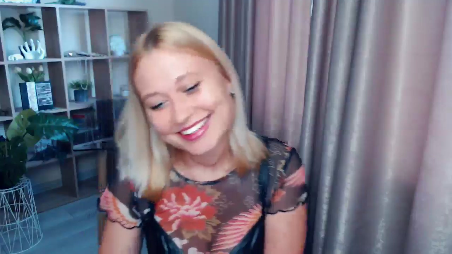 Gallery image thumbnail from Kukla_kolduna's myfreecams stream on, 07/11/2025, 18:15 image 5 of 20