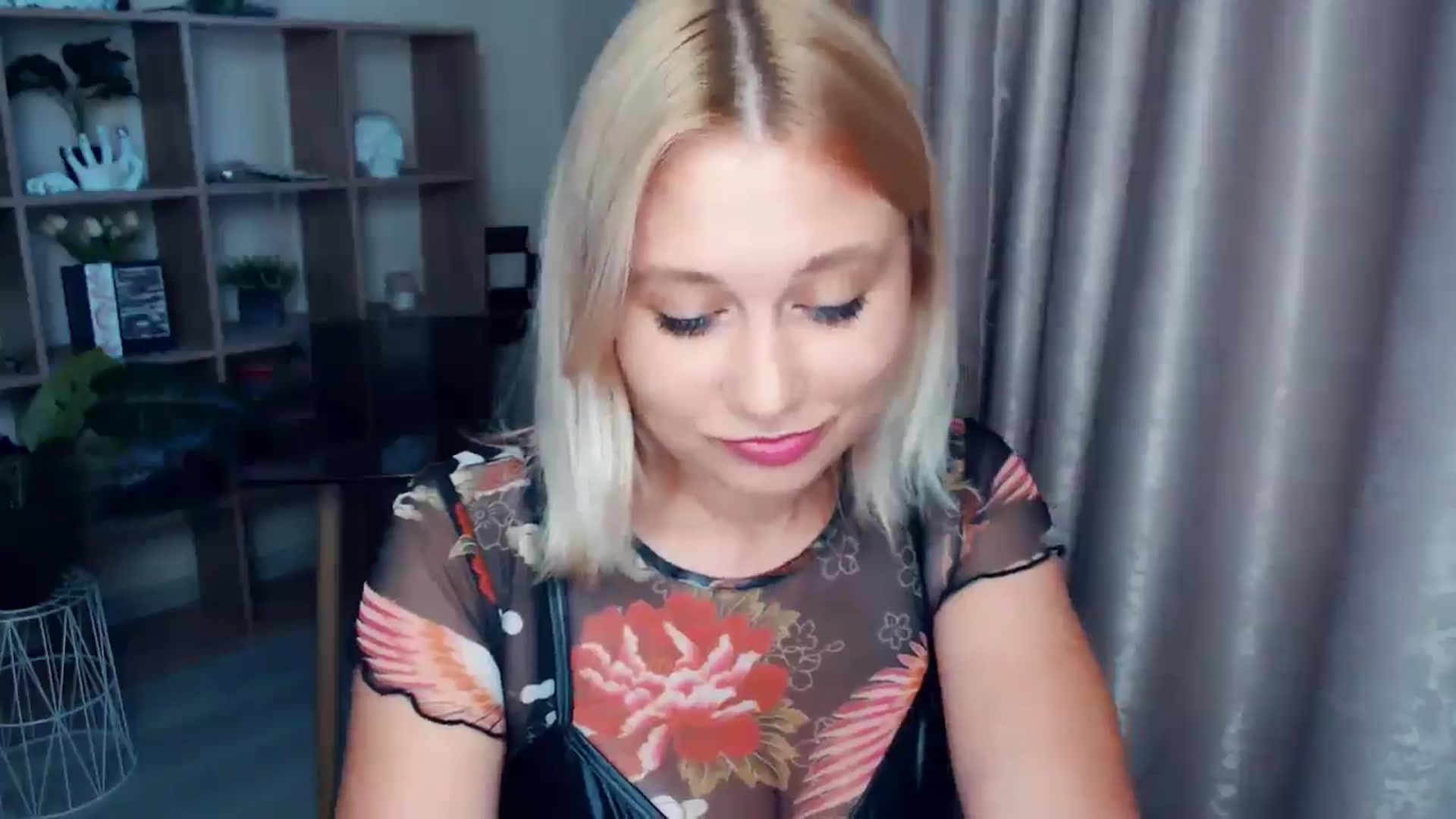Gallery image thumbnail from Kukla_kolduna's myfreecams stream on, 07/11/2025, 18:15 image 19 of 20