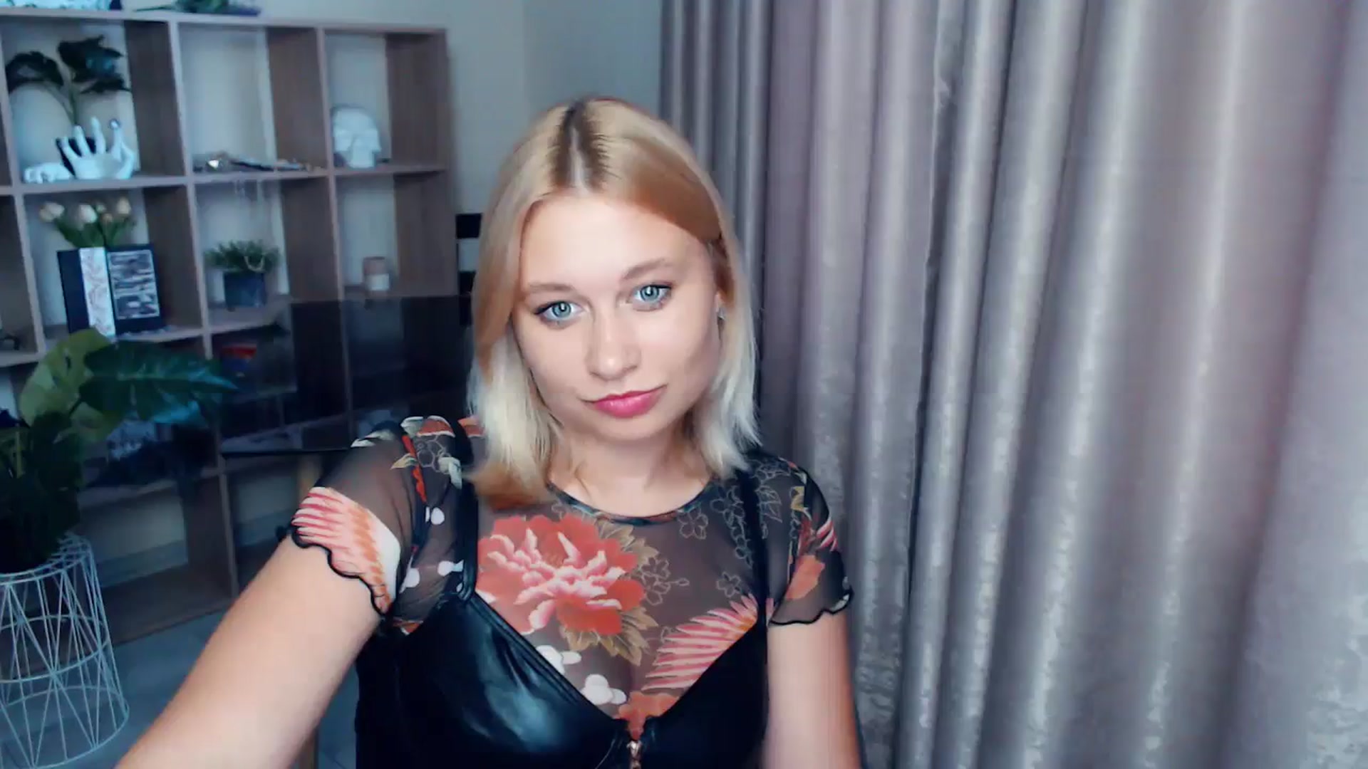 Gallery image thumbnail from Kukla_kolduna's myfreecams stream on, 07/11/2025, 18:15 image 15 of 20