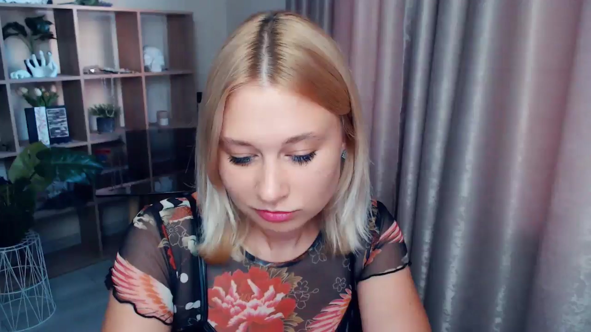 Gallery image thumbnail from Kukla_kolduna's myfreecams stream on, 07/11/2025, 18:15 image 11 of 20