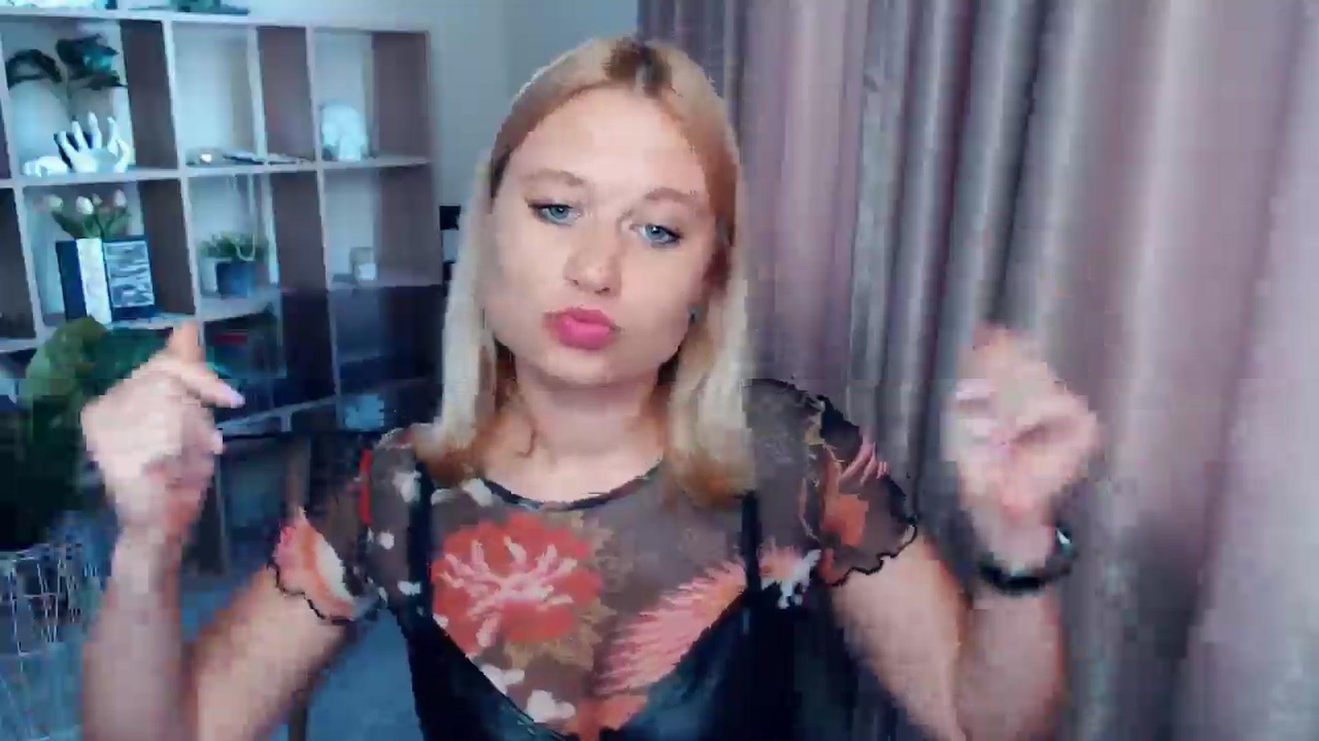 Gallery image thumbnail from Kukla_kolduna's myfreecams stream on, 07/11/2025, 18:15 image 2 of 20