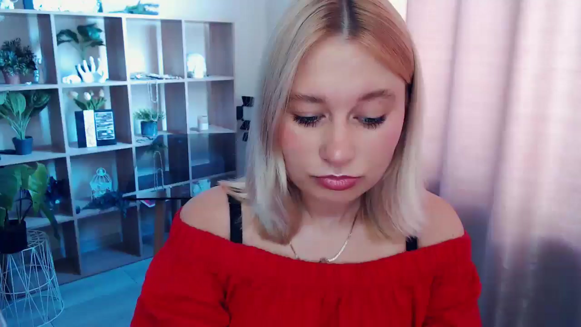 Gallery image thumbnail from Kukla_kolduna's myfreecams stream on, 07/14/2025, 06:51 image 1 of 20