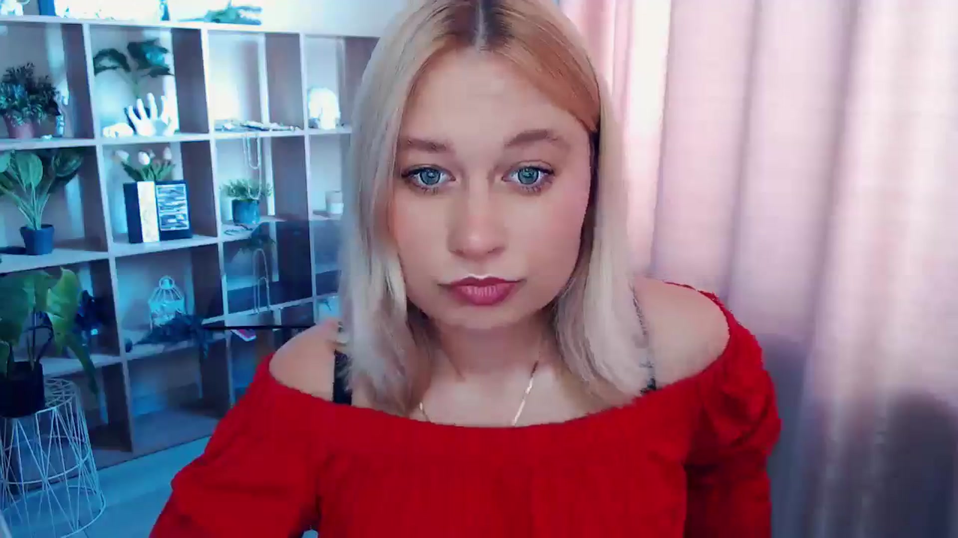 Gallery image thumbnail from Kukla_kolduna's myfreecams stream on, 07/14/2025, 06:51 image 4 of 20