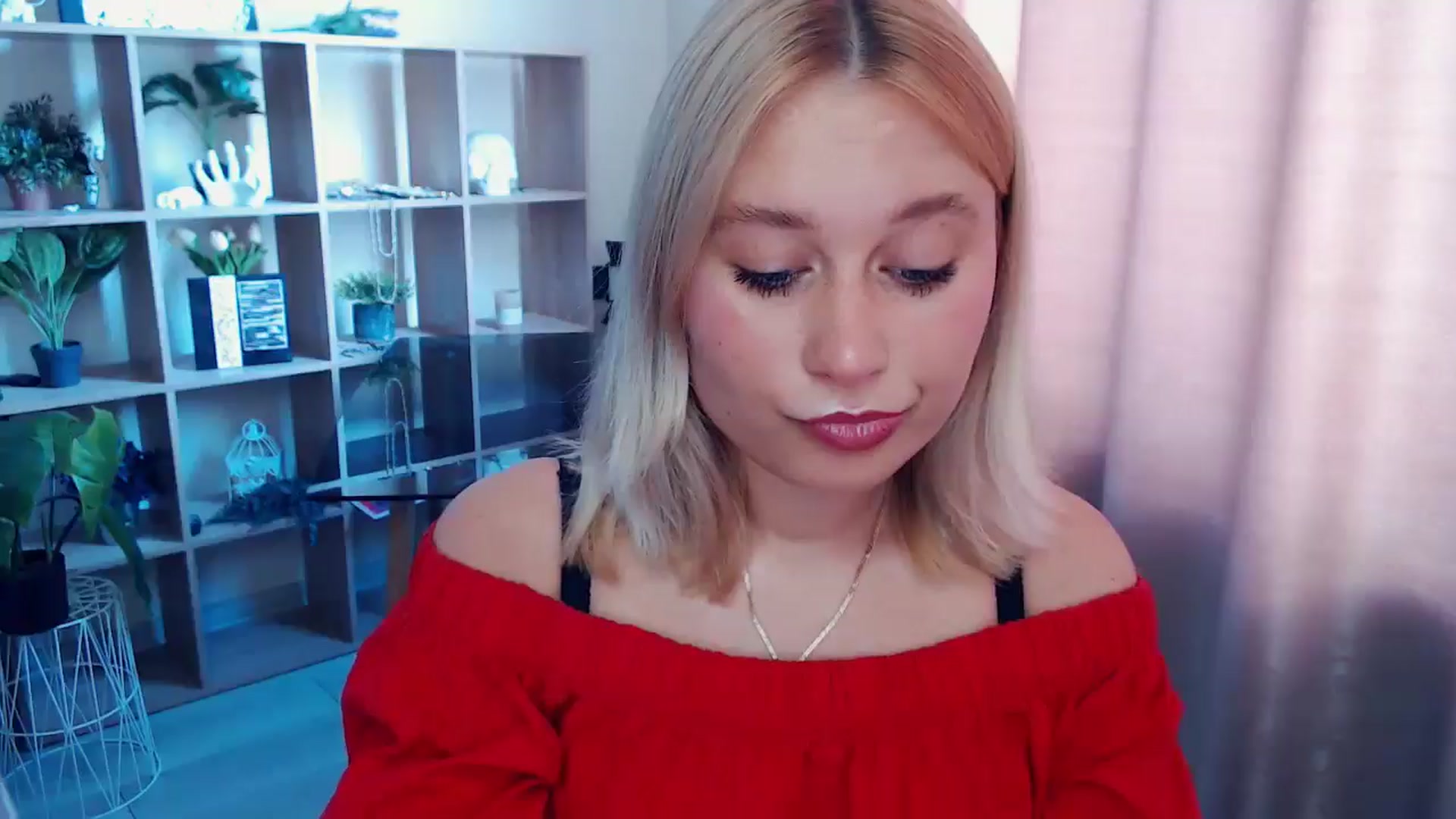 Gallery image thumbnail from Kukla_kolduna's myfreecams stream on, 07/14/2025, 06:51 image 14 of 20
