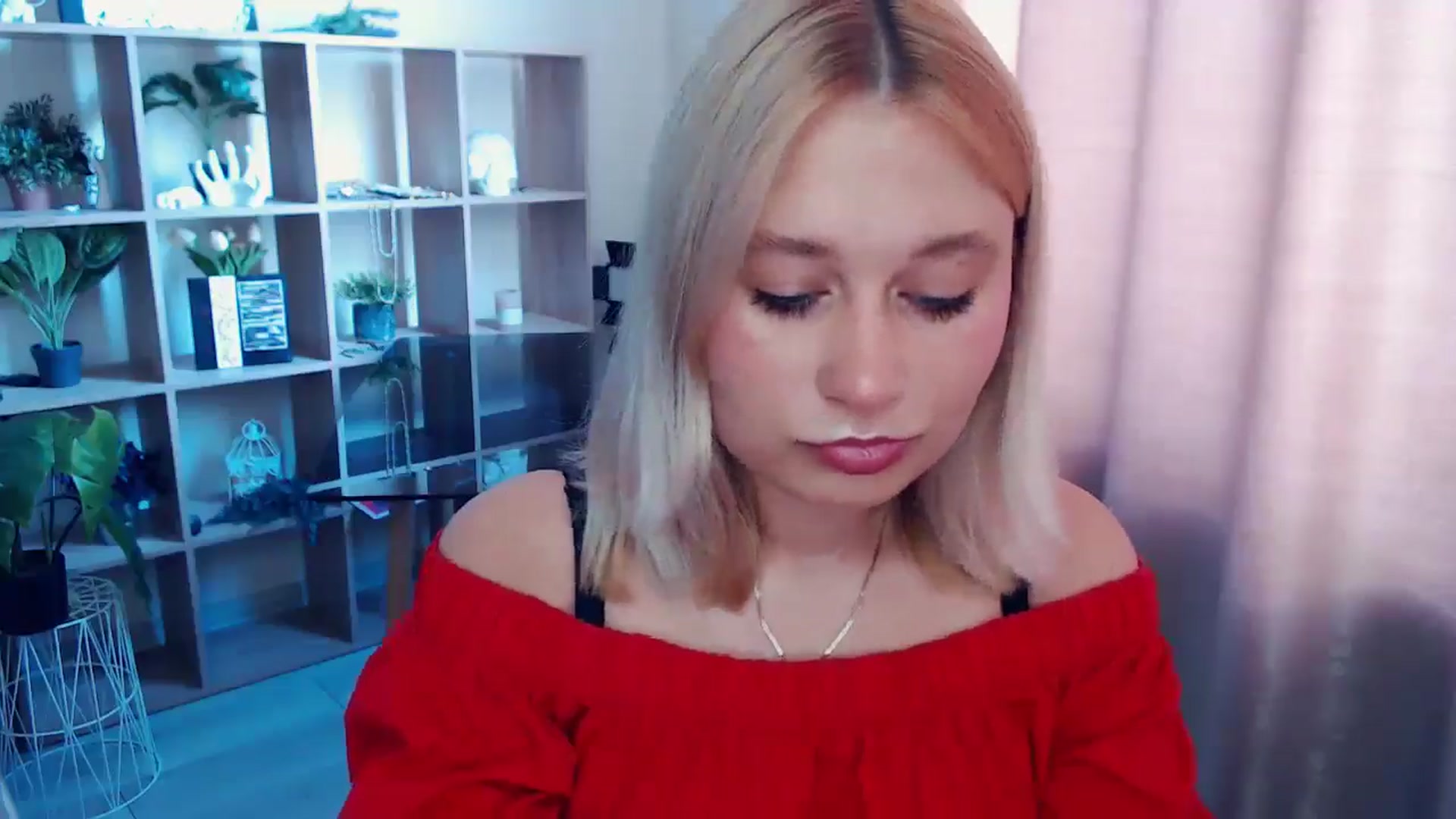 Gallery image thumbnail from Kukla_kolduna's myfreecams stream on, 07/14/2025, 06:51 image 15 of 20