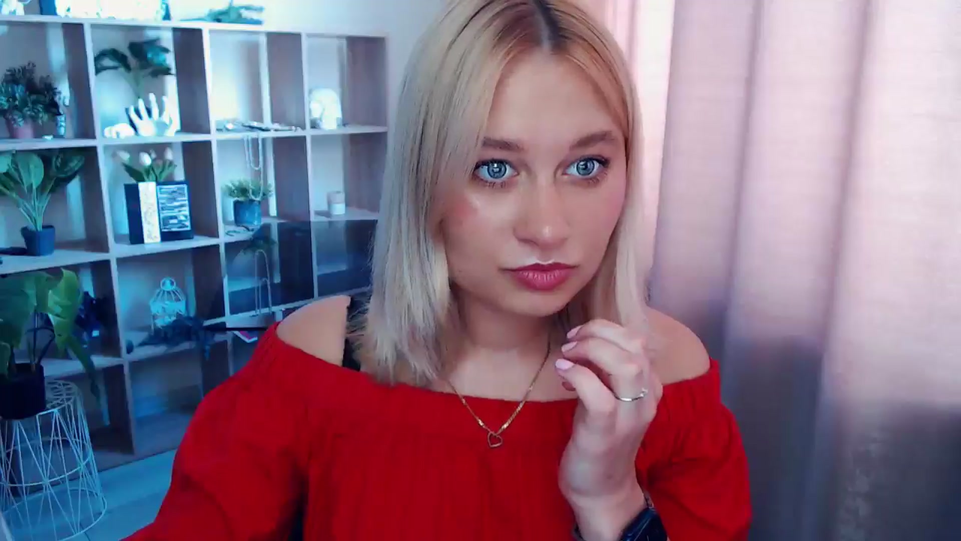 Gallery image thumbnail from Kukla_kolduna's myfreecams stream on, 07/14/2025, 08:16 image 7 of 20