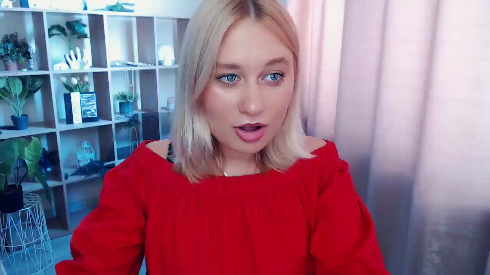 Gallery image thumbnail from Kukla_kolduna's myfreecams stream on, 07/14/2025, 08:16 image 18 of 20