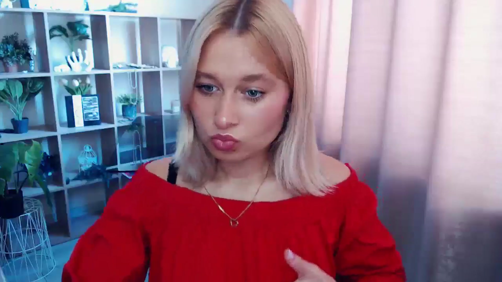 Gallery image thumbnail from Kukla_kolduna's myfreecams stream on, 07/14/2025, 08:16 image 5 of 20