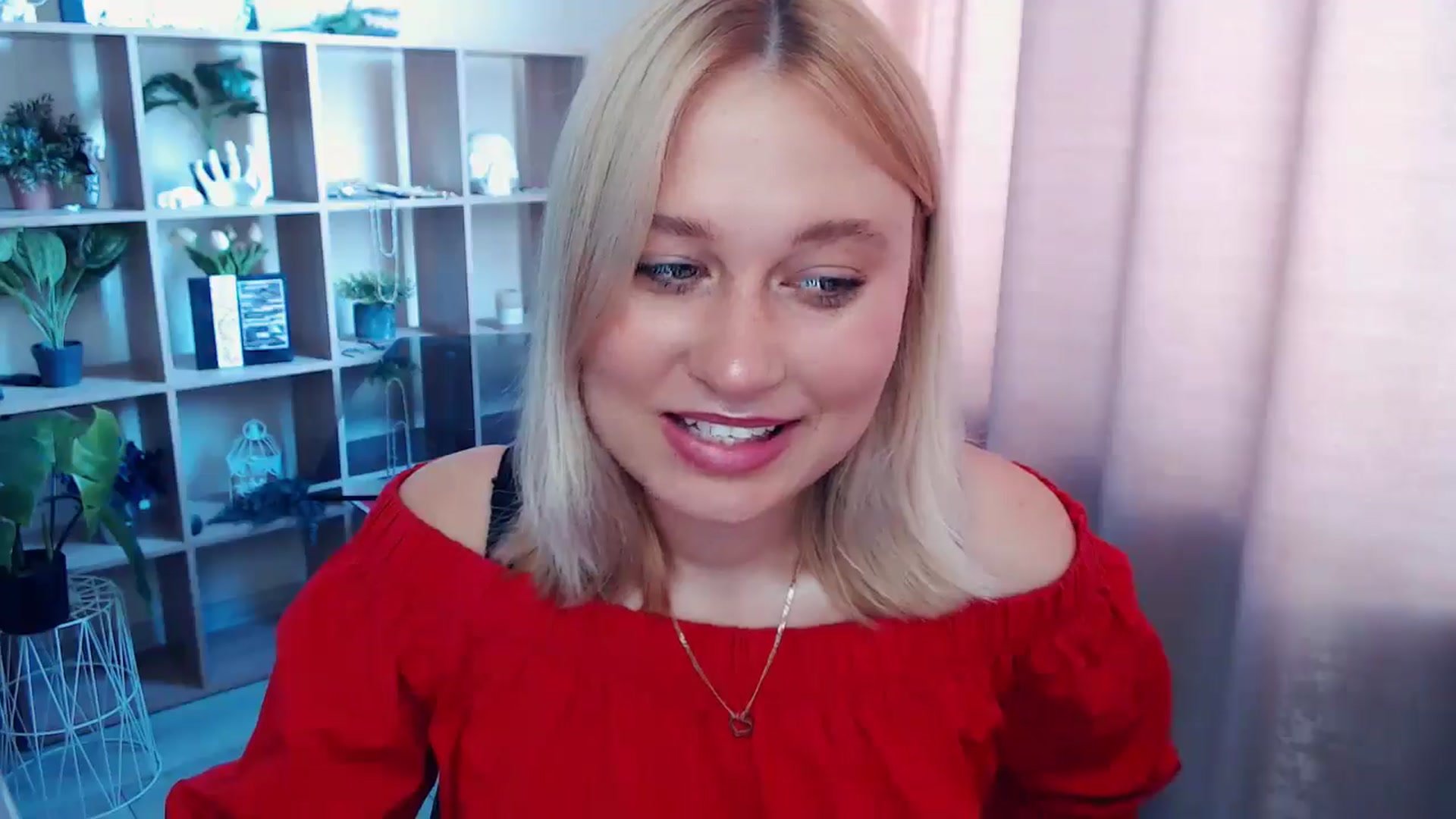 Gallery image thumbnail from Kukla_kolduna's myfreecams stream on, 07/14/2025, 08:16 image 12 of 20