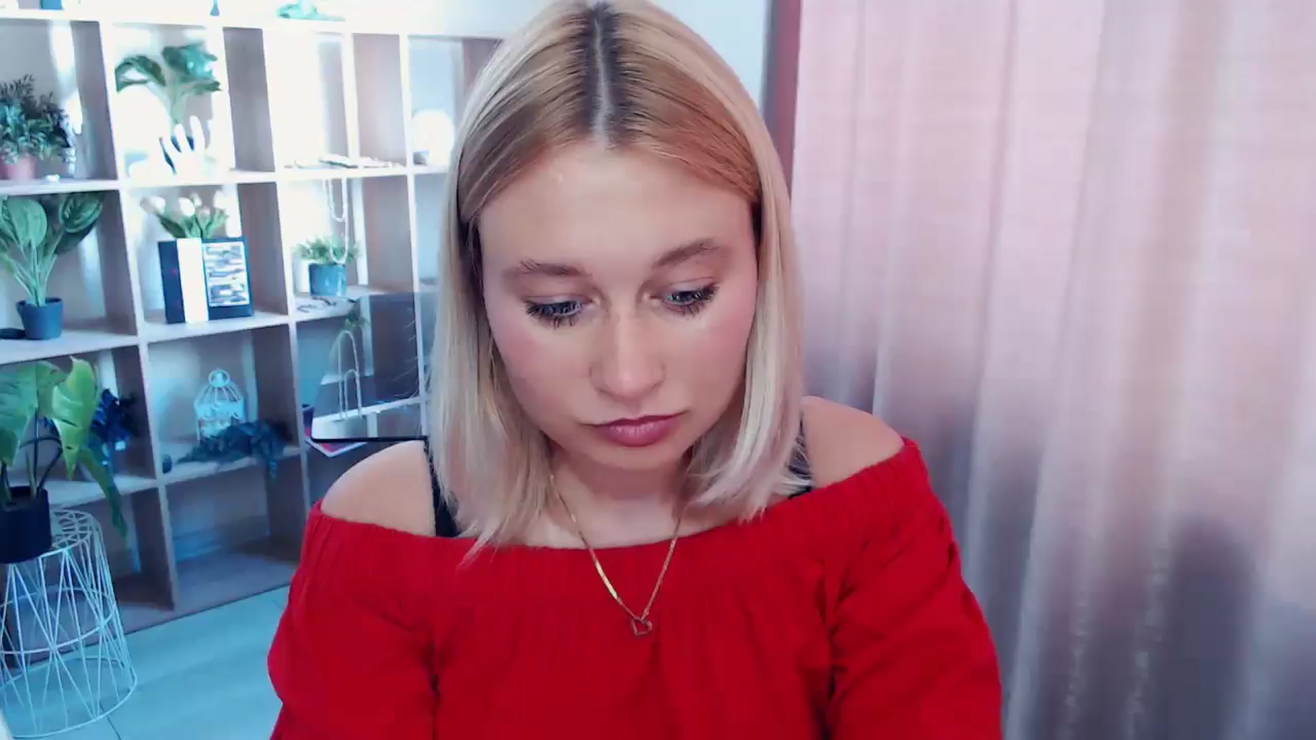 Gallery image thumbnail from Kukla_kolduna's myfreecams stream on, 07/14/2025, 12:32 image 4 of 20