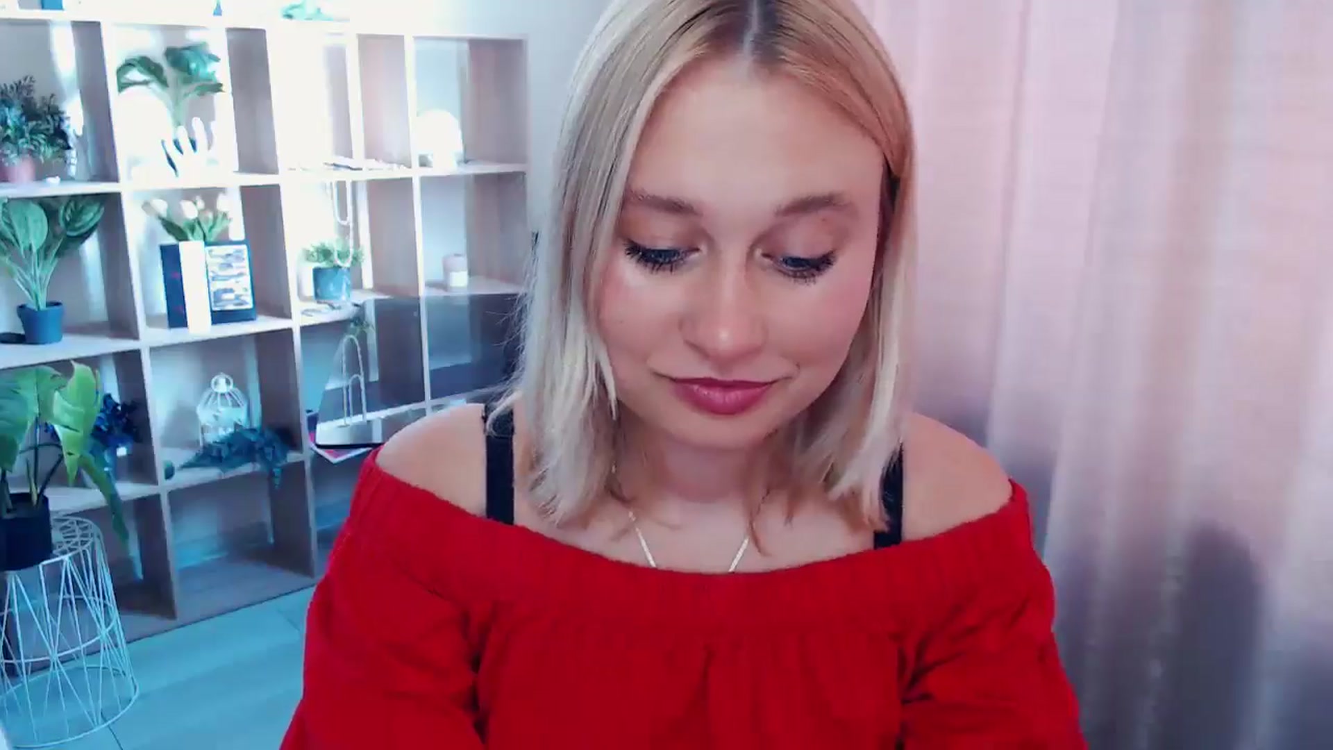 Gallery image thumbnail from Kukla_kolduna's myfreecams stream on, 07/14/2025, 12:32 image 9 of 20