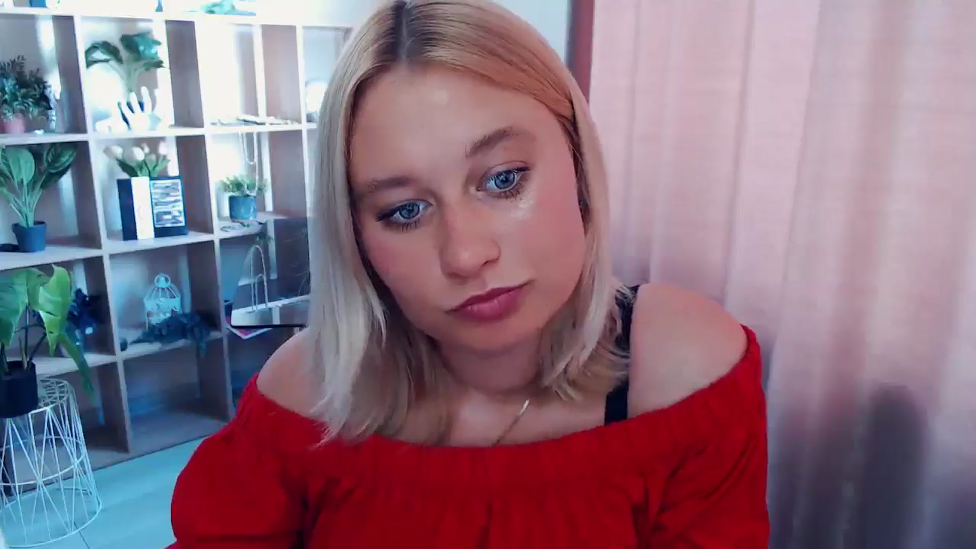 Gallery image thumbnail from Kukla_kolduna's myfreecams stream on, 07/14/2025, 12:32 image 15 of 20
