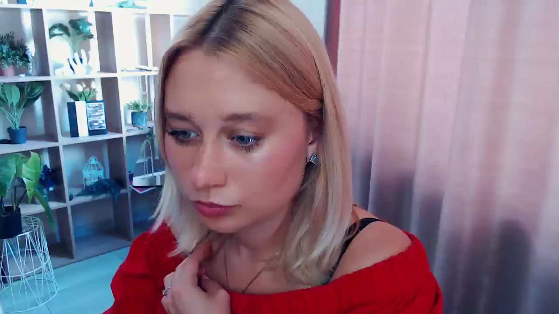 Gallery image thumbnail from Kukla_kolduna's myfreecams stream on, 07/14/2025, 12:32 image 18 of 20