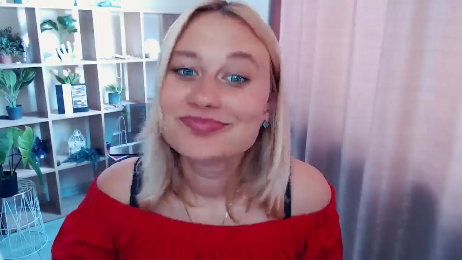 Gallery image thumbnail from Kukla_kolduna's myfreecams stream on, 07/14/2025, 12:32 image 7 of 20