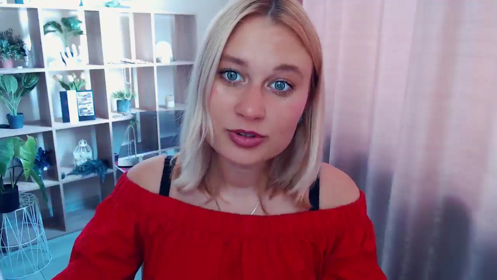Gallery image thumbnail from Kukla_kolduna's myfreecams stream on, 07/14/2025, 12:32 image 8 of 20