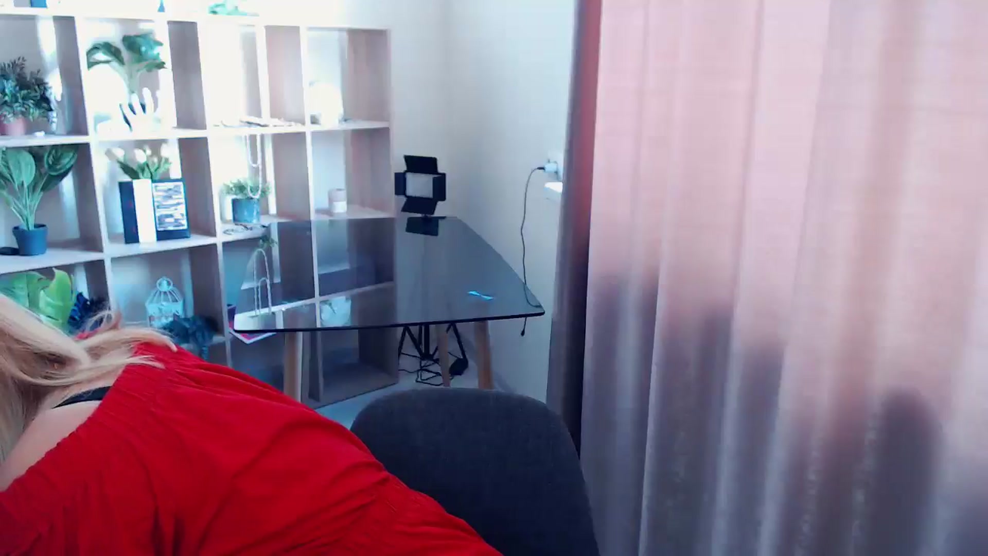 Gallery image thumbnail from Kukla_kolduna's myfreecams stream on, 07/14/2025, 12:32 image 14 of 20