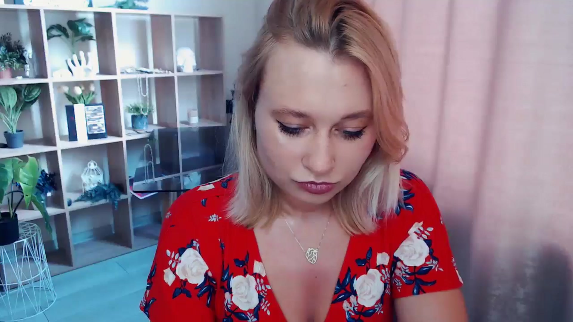 Gallery image thumbnail from Kukla_kolduna's myfreecams stream on, 07/16/2025, 14:42 image 4 of 20