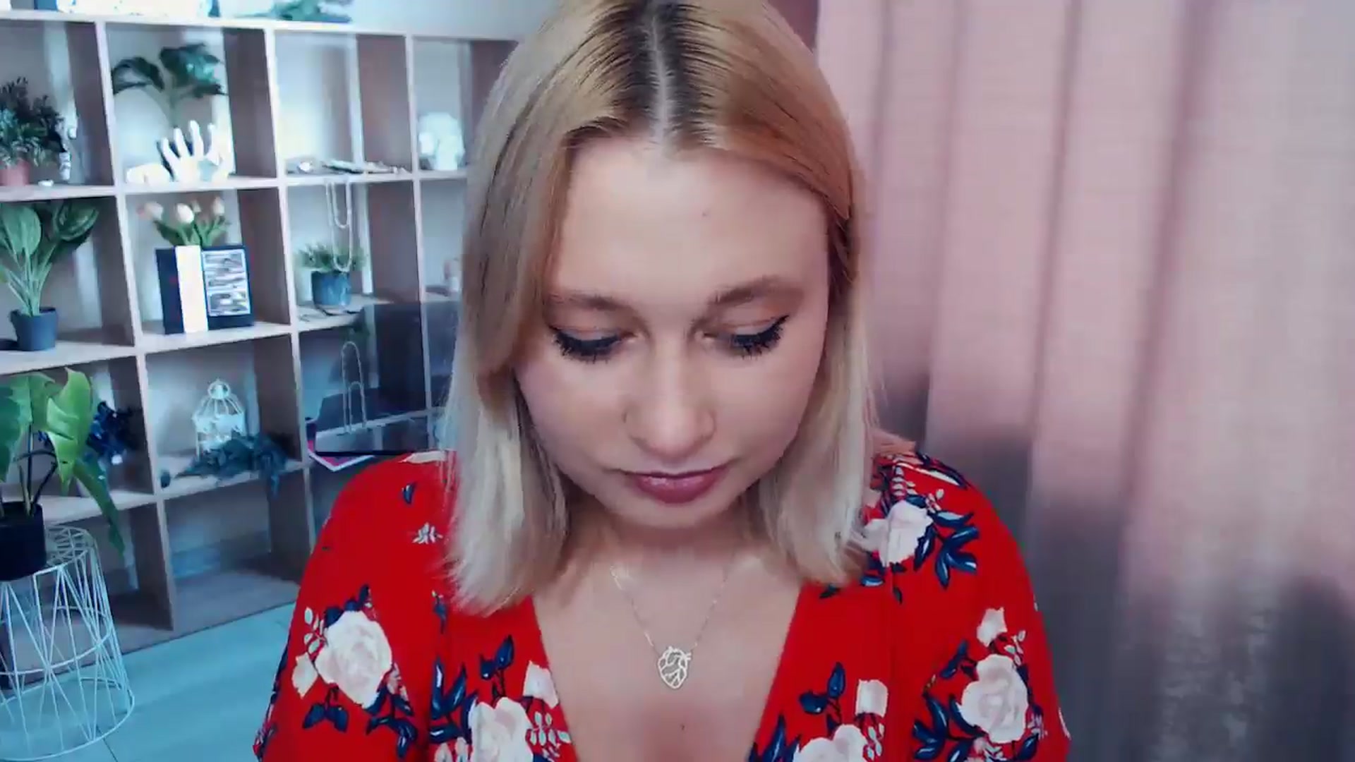 Gallery image thumbnail from Kukla_kolduna's myfreecams stream on, 07/16/2025, 14:42 image 14 of 20
