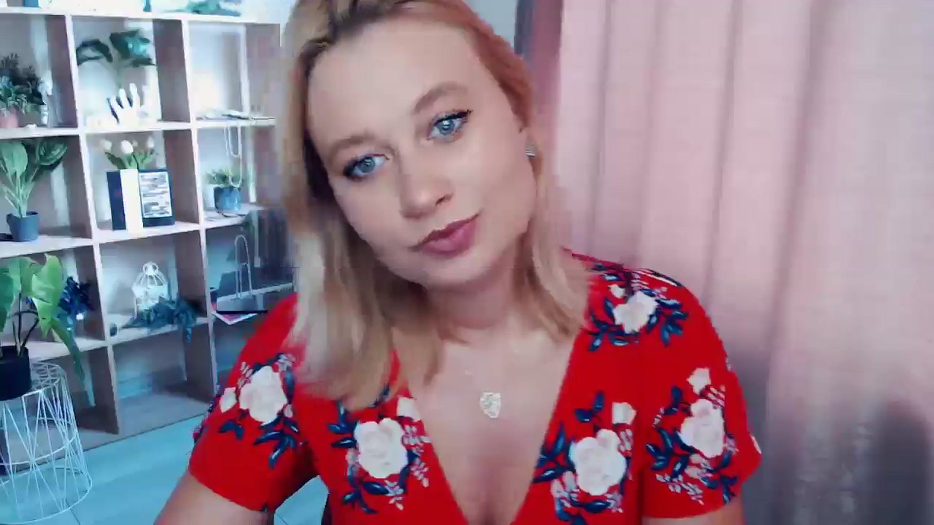Gallery image thumbnail from Kukla_kolduna's myfreecams stream on, 07/16/2025, 14:42 image 3 of 20