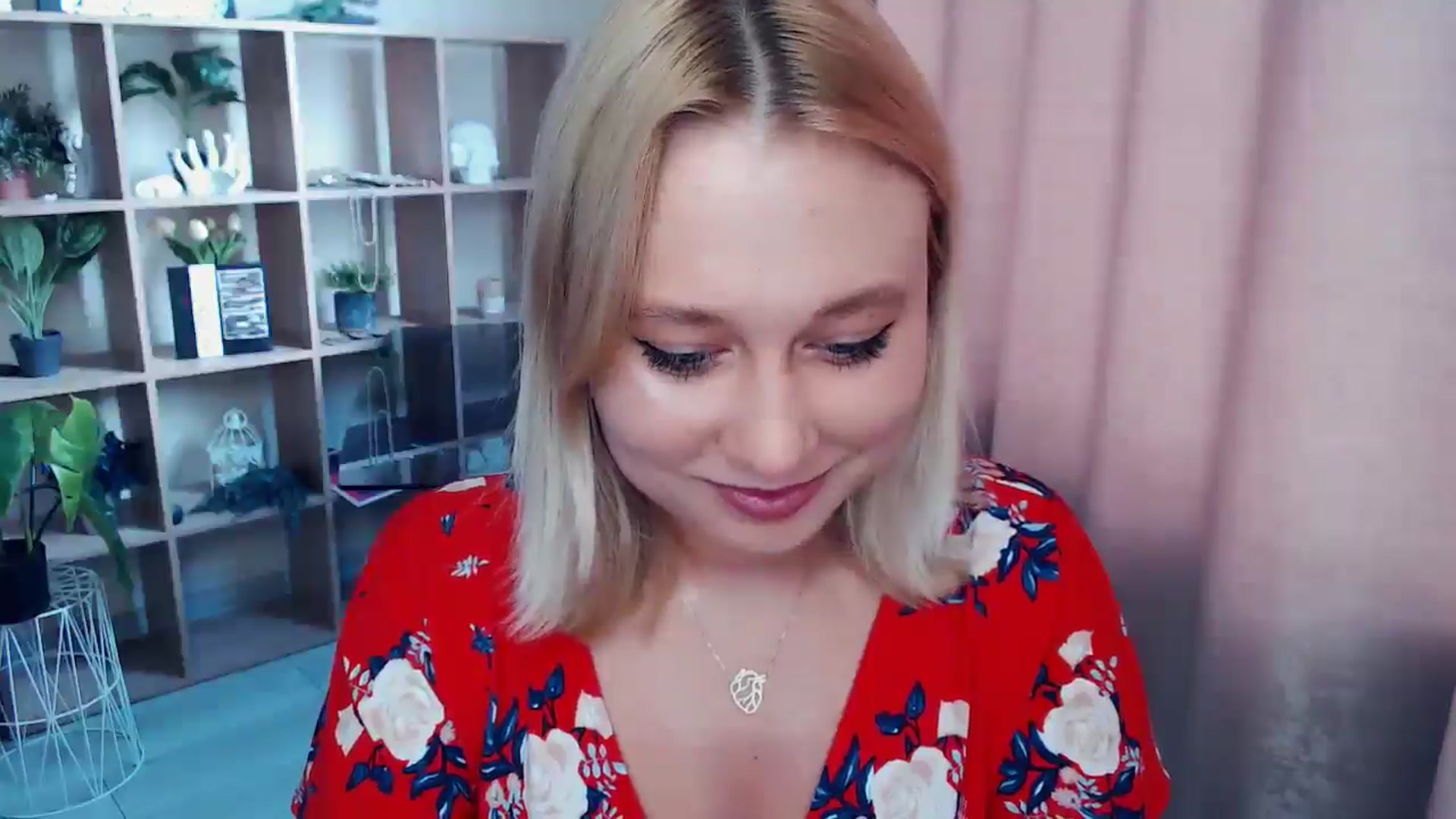 Gallery image thumbnail from Kukla_kolduna's myfreecams stream on, 07/16/2025, 14:42 image 17 of 20