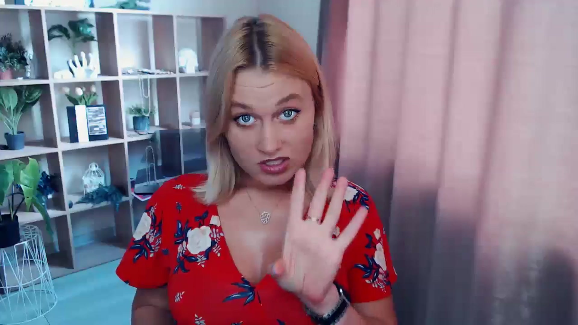 Gallery image thumbnail from Kukla_kolduna's myfreecams stream on, 07/16/2025, 14:42 image 10 of 20