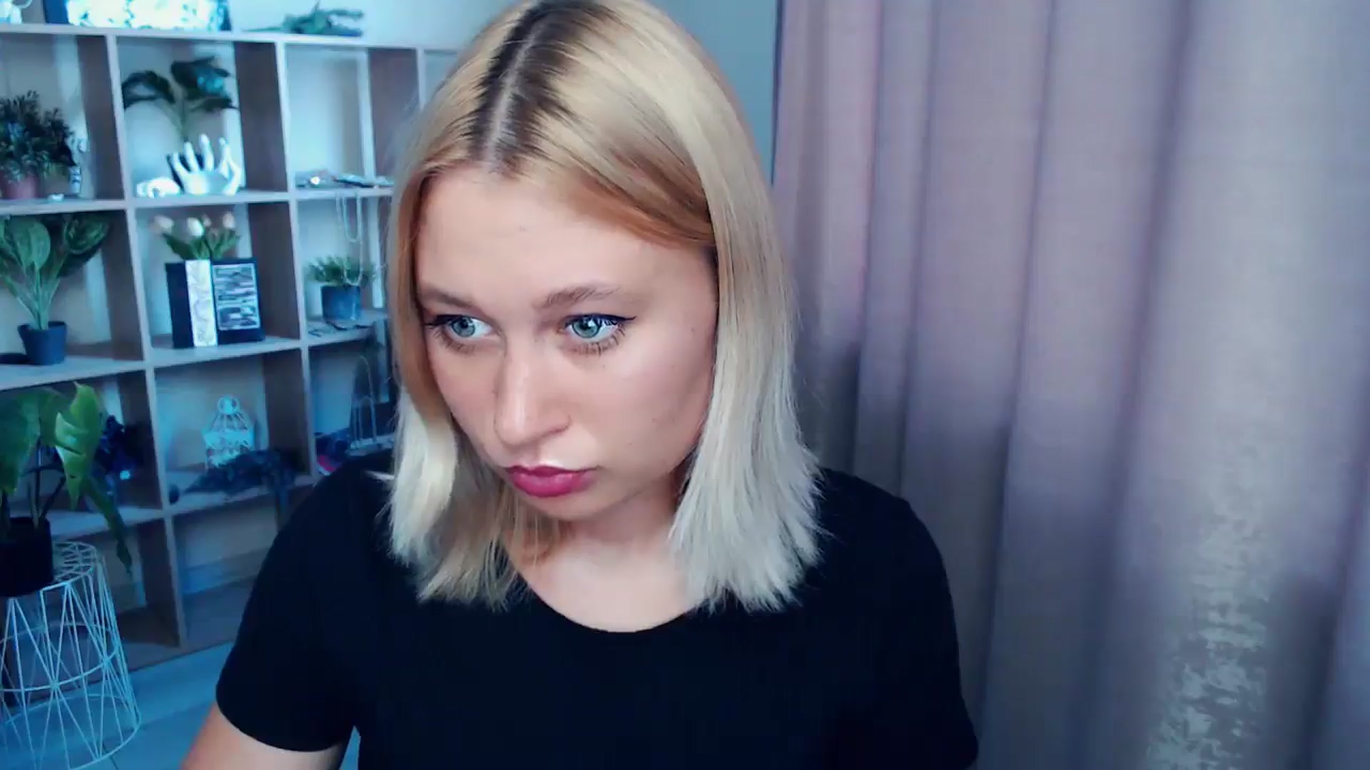 Gallery image thumbnail from Kukla_kolduna's myfreecams stream on, 07/17/2025, 17:30 image 9 of 20