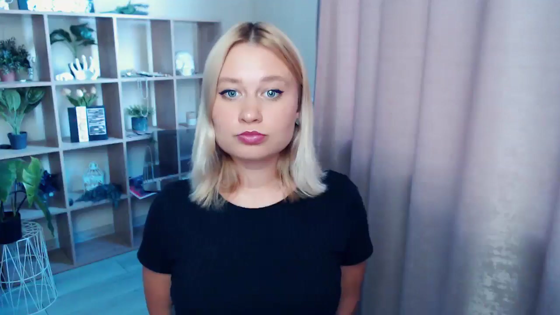 Gallery image thumbnail from Kukla_kolduna's myfreecams stream on, 07/17/2025, 17:30 image 8 of 20