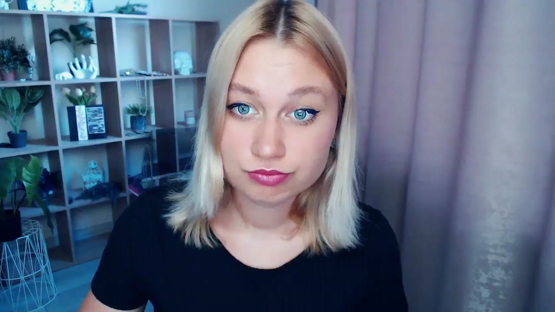 Gallery image thumbnail from Kukla_kolduna's myfreecams stream on, 07/17/2025, 17:30 image 10 of 20