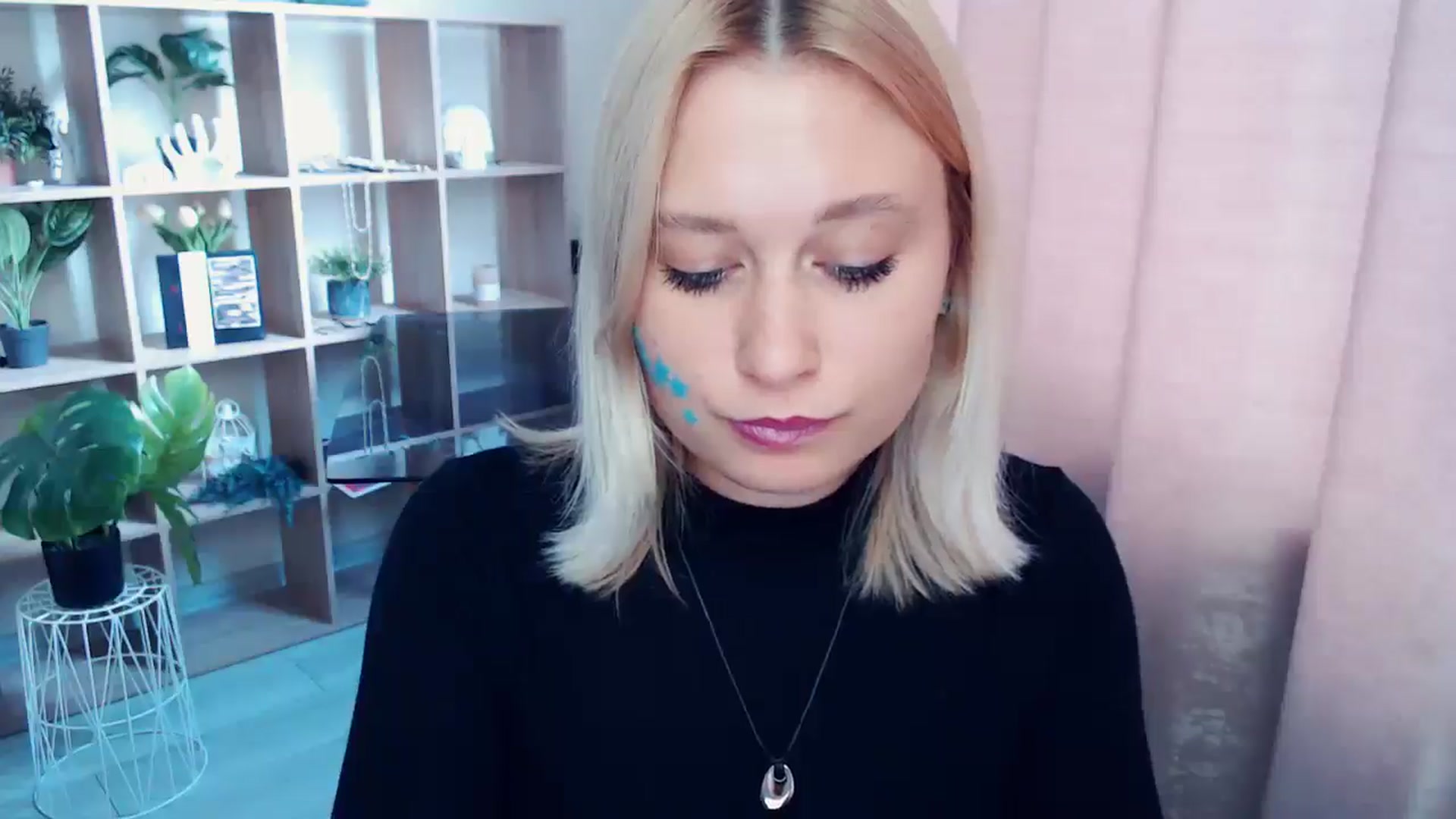 Gallery image thumbnail from Kukla_kolduna's myfreecams stream on, 07/19/2025, 17:10 image 2 of 20