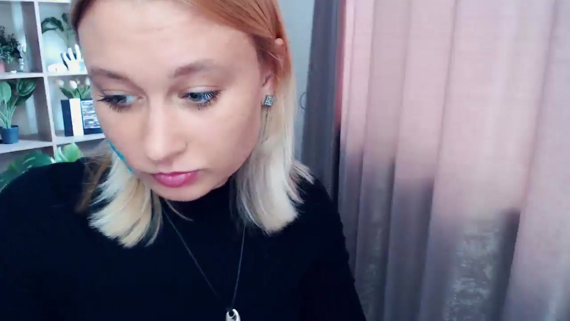 Gallery image thumbnail from Kukla_kolduna's myfreecams stream on, 07/19/2025, 17:10 image 10 of 20