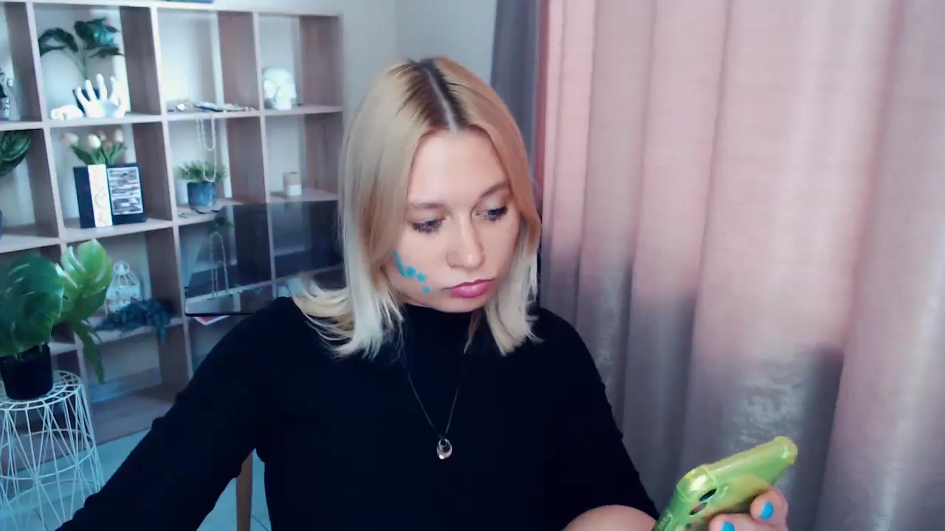 Gallery image thumbnail from Kukla_kolduna's myfreecams stream on, 07/19/2025, 17:10 image 17 of 20
