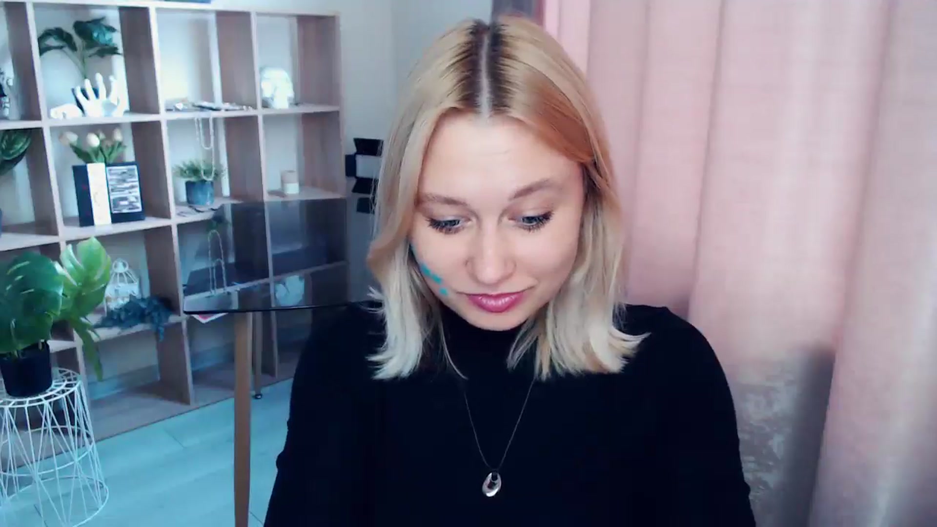 Gallery image thumbnail from Kukla_kolduna's myfreecams stream on, 07/19/2025, 17:10 image 15 of 20