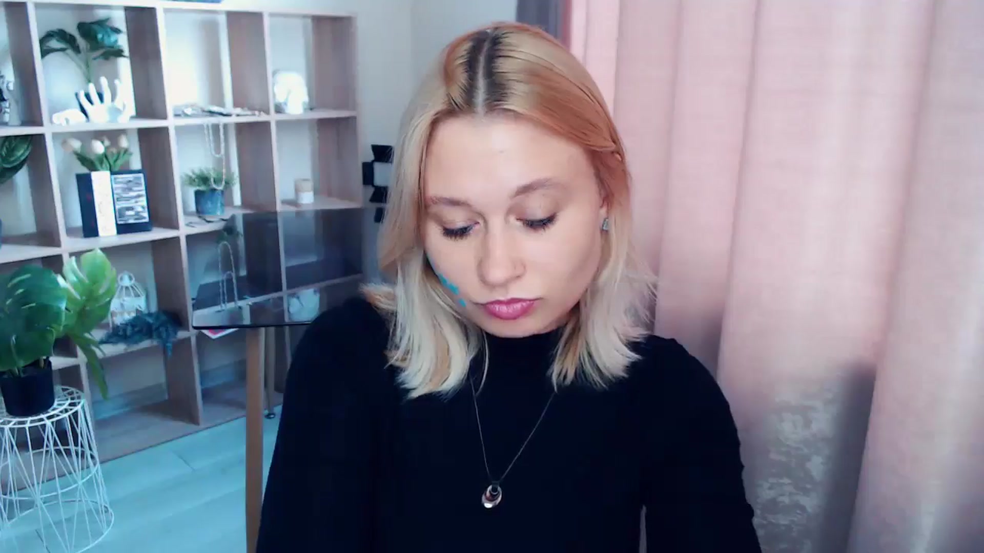 Gallery image thumbnail from Kukla_kolduna's myfreecams stream on, 07/19/2025, 17:10 image 14 of 20
