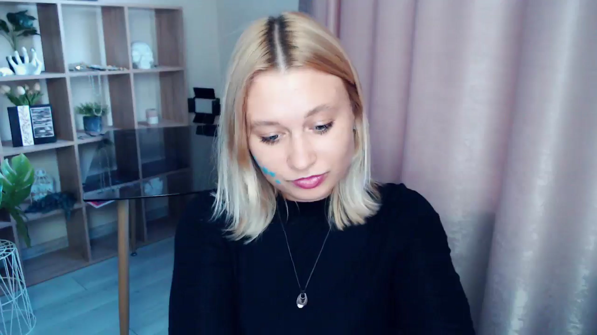 Gallery image thumbnail from Kukla_kolduna's myfreecams stream on, 07/19/2025, 18:06 image 7 of 20