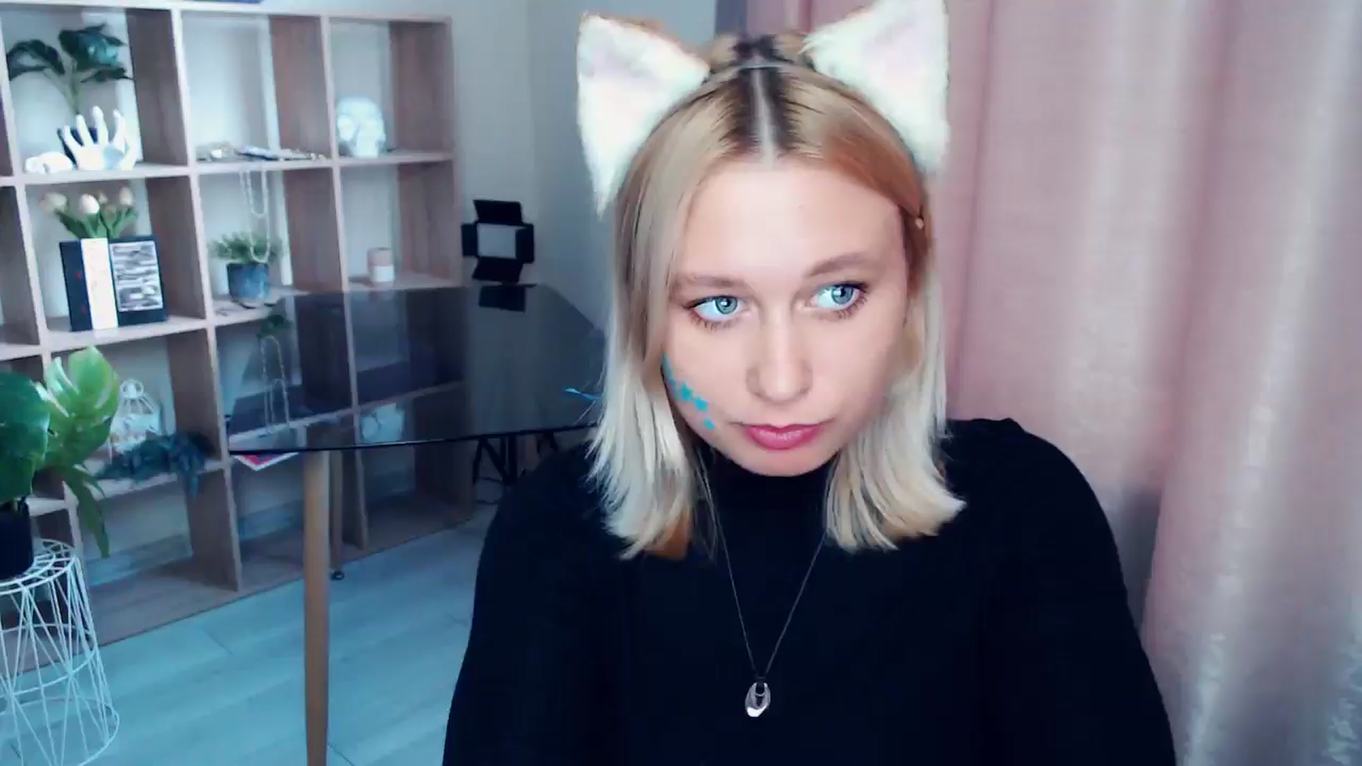 Gallery image thumbnail from Kukla_kolduna's myfreecams stream on, 07/19/2025, 18:06 image 1 of 20
