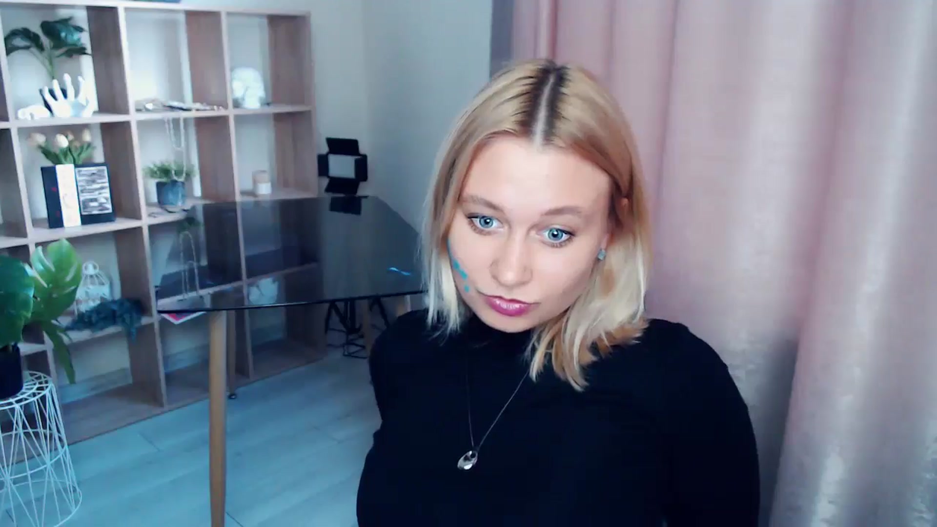 Gallery image thumbnail from Kukla_kolduna's myfreecams stream on, 07/19/2025, 18:06 image 4 of 20