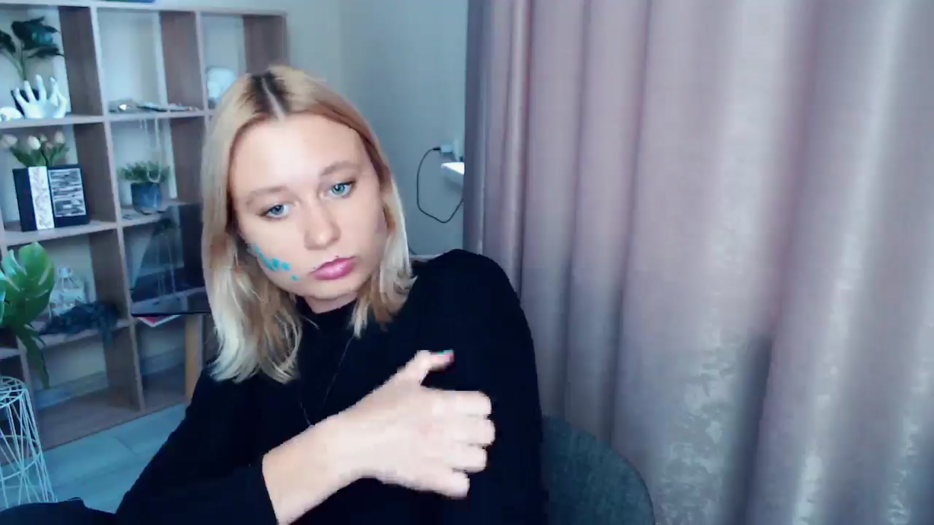 Gallery image thumbnail from Kukla_kolduna's myfreecams stream on, 07/19/2025, 18:06 image 9 of 20